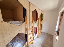 Stanton Hostel, hostel in Sankt Anton am Arlberg
