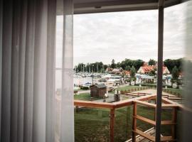 Willa Z Widokiem na Jezioro – hotel w Rynie