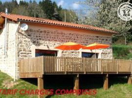 Gîte La Tuilière, 4 pièces, 6 personnes - FR-1-496-154, hotell i Saint-Priest-la-Prugne