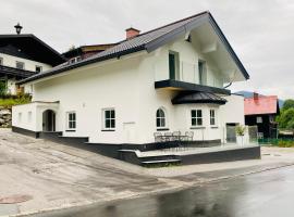 Townville Chalet´s, hotel ve Flachau