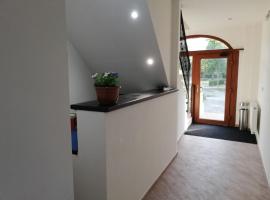 Penzion a wellness - JILAN, Náves Svobody 39, Olomouc、オロモウツのホテル