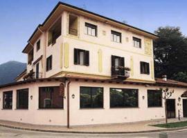 Hotel La Bussola, hotel v destinaci Cittiglio