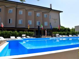 Hotel San Benedetto, hotel a Peschiera del Garda