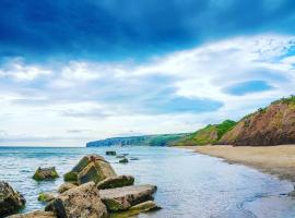 Bay Retreat Apartment The Bay Holiday Village Filey Homesweetholidayhomes, hotel con alberca en Filey