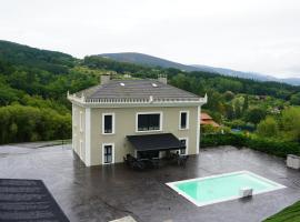 Rural Palace, hotel com estacionamento em Sopuerta