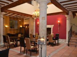 Hotel Condes de Visconti, hotel v destinaci Tarazona de Aragón