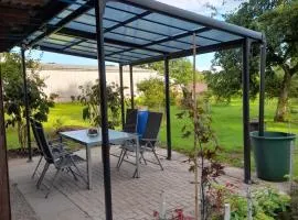Haus Wald und Wiese Wohnung Wiese