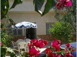 Petite Villa à Sidi Rahal Plage, מלון בסידי רחאל