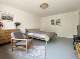 Stilvolles Apartment mit Bergblick-Hütte und Garten, hotel u gradu Volfratshauzen