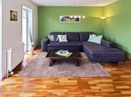 Ferienhaus-Waterkant-bis-6-Personen-mit-Garten