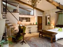 Château Latour Segur Suites & Spa