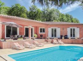 Stunning Home In Bdarieux With Kitchen, hotel con piscina a Bédarieux