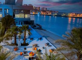 Dragon Hotel And Resort, hotel u blizini znamenitosti 'Kompleks Lagoon' u Manami