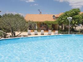 Beautiful Home In Puy Saint Martin With Outdoor Swimming Pool – hotel z parkingiem w mieście Soyans