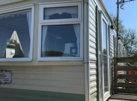 Curacao Caravans, holiday home in Taynuilt