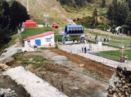 Happy Heart Hotel & Restaurant, hotel v destinaci Malam Jabba