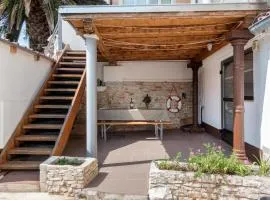 Awesome Apartment In Liznjan With Wifi