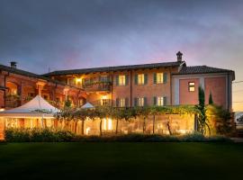 Agriturismo San Martino, farm stay in Clavesana