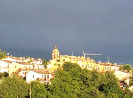 Casa Isabella - newly refurbished rustic apartment in Lessinia Park near Verona, hotel con parcheggio a Erbezzo