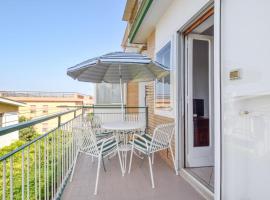 2 Bedroom Lovely Apartment In Siponto, hotel v destinaci Siponto