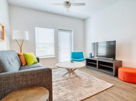 Grand Two Bedroom Two Bathroom Apartment with Balcony, hotell i Gainesville