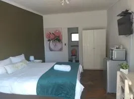 Serenity Cove-The Protea Room