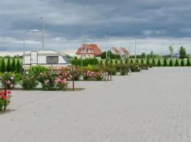 Hotel Rózsa Csárda Bungalow & Caravan Park、ヘジェシュハロムのバンガロー