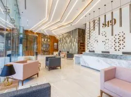 S19 Hotel-Al Jaddaf Metro Station