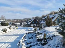 Kaszuby, dom kaszubski nad jeziorem Danielowa Dolina