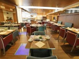 Hotel Es-salem BouIsmail, hotel v destinaci Fouka