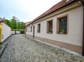 Ubytování Pod Světem-rodinný dům – domek wiejski w Trzeboniu
