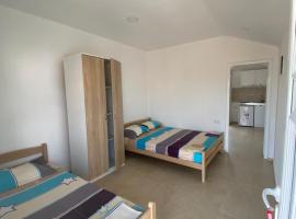 Apartments Beho, отель в Улцине