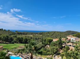 HAMEAU DES AMANDIERS - vue mer, golf et vignes, hotel a Dolce Frégate Golfklub környékén Saint-Cyr-sur-Merben