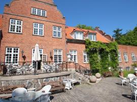 Sauntehus Castle Hotel, hotel in Hornbæk