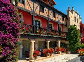 Costa Esmeralda Suites, hotel with pools in Suances