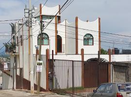 CASA PRIVADA CON ALBERCA VOLADA，庫埃納瓦卡的飯店