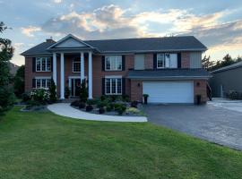 Woodslee Bed and Breakfast, hotel i Belle River