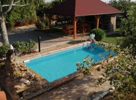 Apartmani Neven, hotel con piscina a Irig