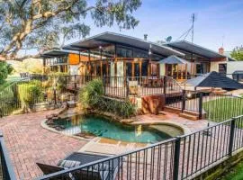 Elements - Echuca Holiday Homes