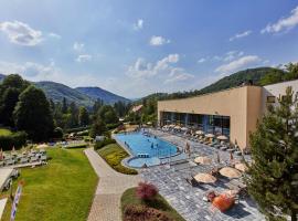 Hotel Sitno Forest Resort, hotel em Vyhne