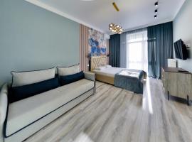 Новая квартира люкс в центре ЖК "Атлант", hotel perto de Transport Tower, Astana