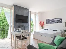 Lake Como Studio with Balcony and Private Parking