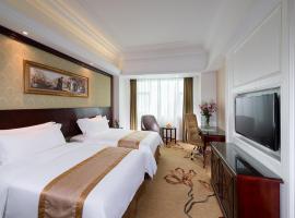 Vienna International Hotel Zhongshan Shiqi Kanghua Road, hotel v destinaci Čung-šan