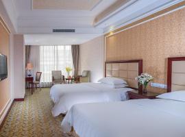 Vienna Hotel Songgang Yanchuan Road, 3-hviezdičkový hotel v destinácii Bao'an