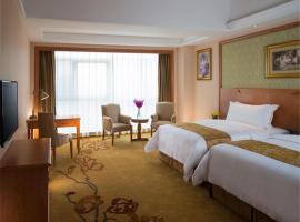 Viesnīca Vienna International Hotel Shenzhen Longgang Lilang pilsētā Longgang