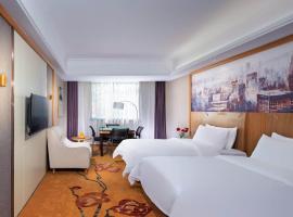 Vienna 3 Best Hotel (Ganzhou shangyou store): Yuanzicha şehrinde bir otel