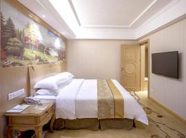 Vienna Hotel Chengdu Dafeng Subway Station, hotel with parking in Chengdu