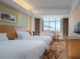 Vienna International Hotel Lijiang Yuxue Avenue, hotell sihtkohas Lijiang lennujaama Lijiang Sanyi Airport - LJG lähedal