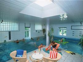 Hof Schlossblick, hotel con piscina a Bösdorf