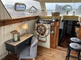Exceptionnel bateau maison reine mathilde – łódź 